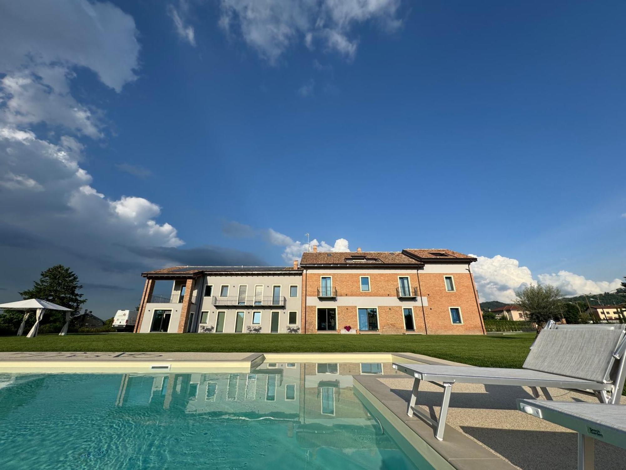 Bed and Breakfast Casale Auriga - Oltrepo' Pavese Codevilla Экстерьер фото